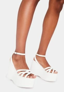 Flash Sale ๐ ROC ๐ฅพ Boots Australia White Roxie Platform ๐ฉด Sandals Platforms ๐ฏ 6 ROC Boots Australia White Roxie Platform Sandals Platforms