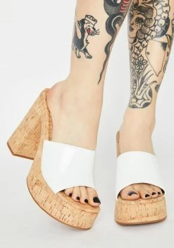 Discount ๐ ROC ๐ฅพ Boots Australia White Patent Cashew Block ๐ Heels โจ 6 ROC Boots Australia White Patent Cashew Block Heels